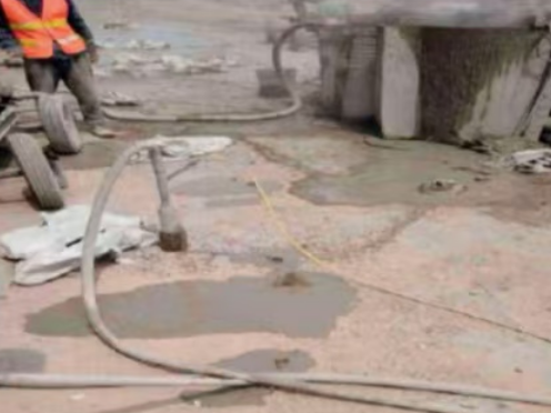 宿州水泥混凝土路面板底注浆技术 路面脱空注浆整治方案